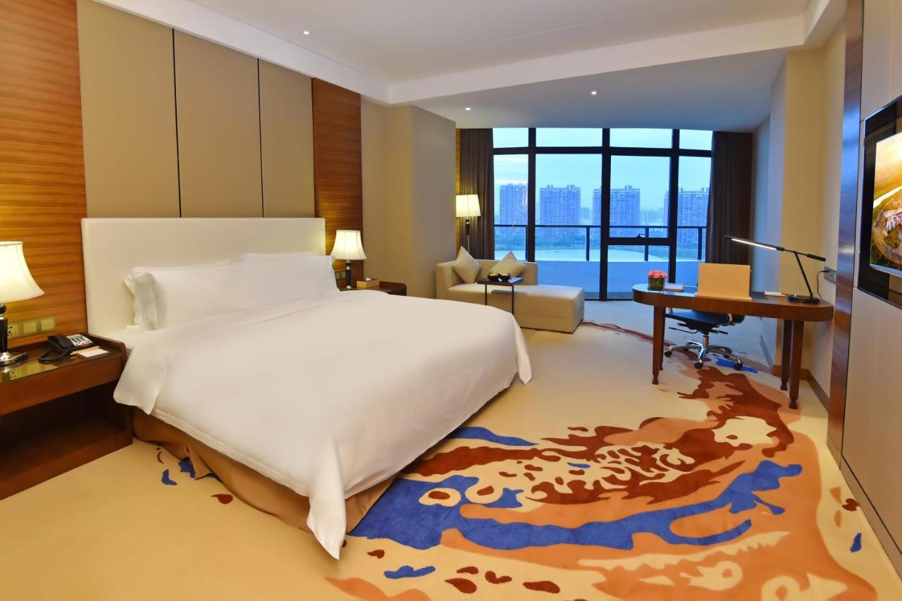Grand Skylight International Hotel Huizhou Хойчжоу Экстерьер фото