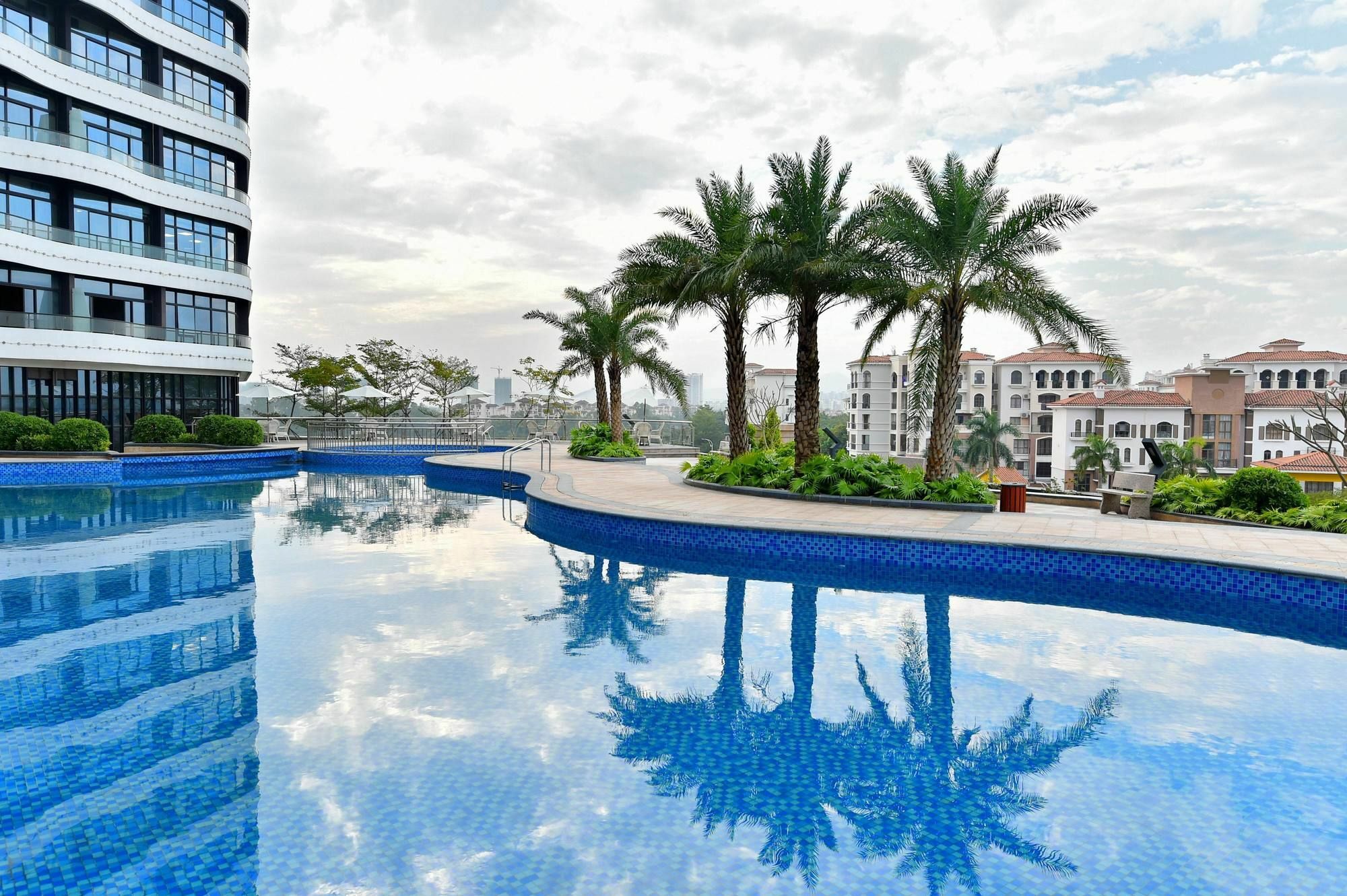 Grand Skylight International Hotel Huizhou Хойчжоу Экстерьер фото