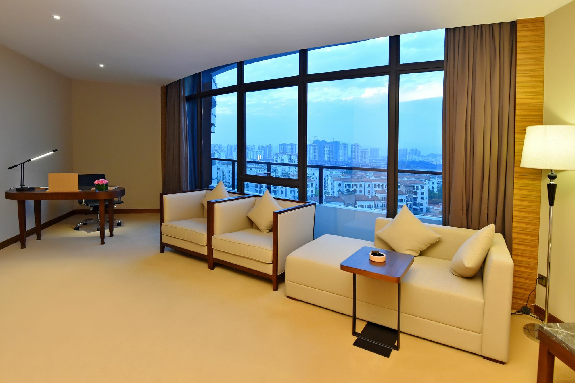 Grand Skylight International Hotel Huizhou Хойчжоу Экстерьер фото